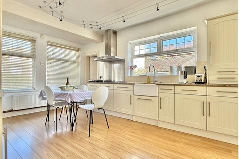 5 bedroom detached house for sale, Whitby Road, Lymington, Hampshire, SO41