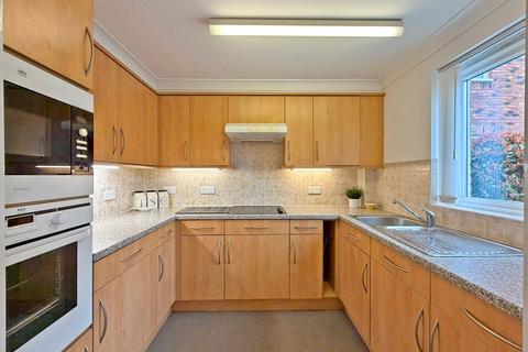 1 bedroom ground floor flat for sale, Wombrook Court, Wombourne, WV5