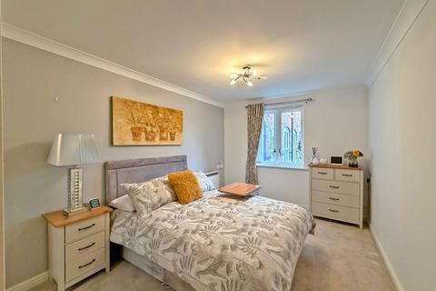 1 bedroom ground floor flat for sale, Wombrook Court, Wombourne, WV5