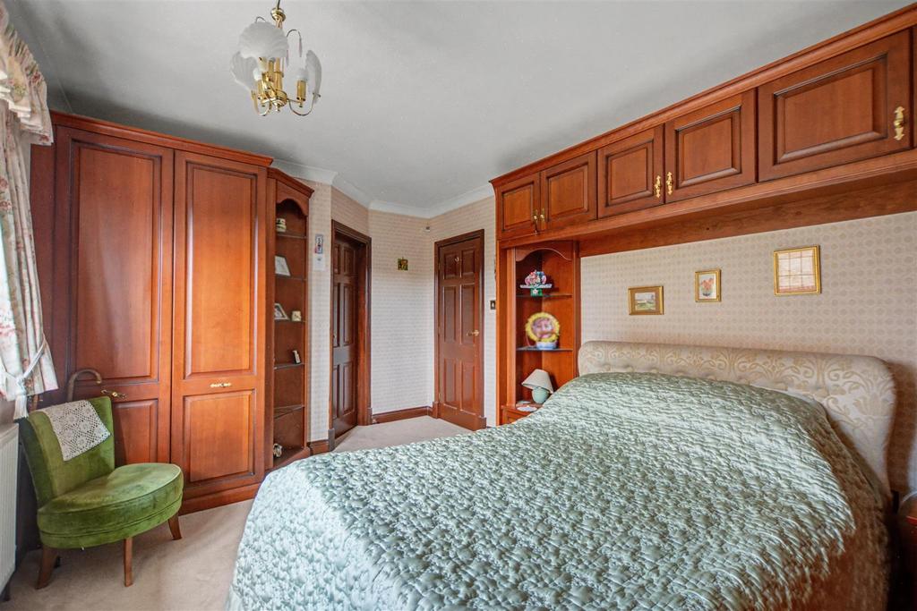 Bedroom 1 2.jpeg