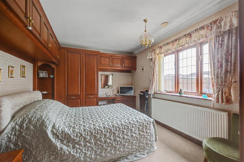 Bedroom 1 1.jpeg