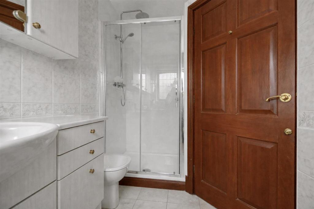 En Suite 2.jpeg