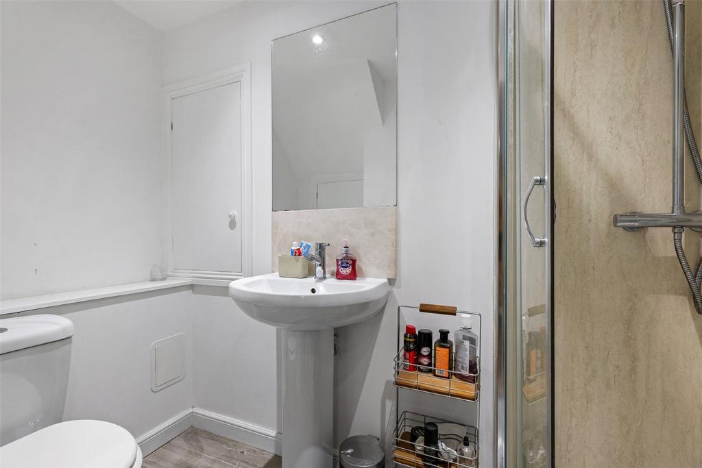 Bedroom 2 Ensuite