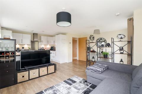undefined, Kilnwood Close, Faygate, Horsham