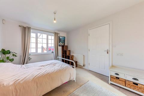 undefined, Neals Crescent, Grantham