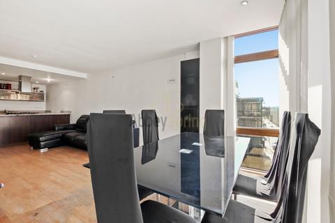 2 bedroom flat for sale, Pulse Apartments,  Lymington Road, London