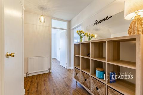 undefined, Minchin Close, Leatherhead, Surrey, KT22