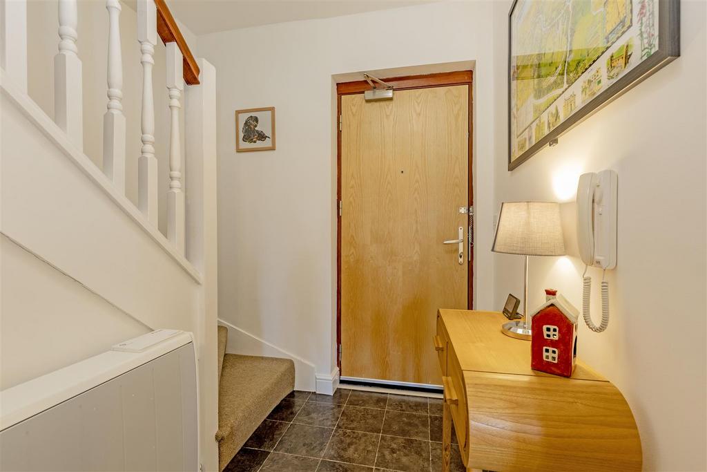 Entrance Hall-1.jpg