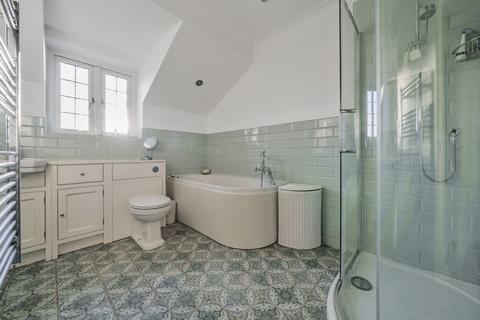 5 bedroom detached house to rent, Hotham Close Swanley BR8