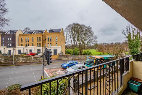 2 bedroom apartment for sale, Penhill Road, Cardiff CF11