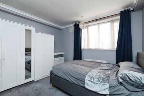 2 bedroom flat for sale, Longbridge Road, Barking