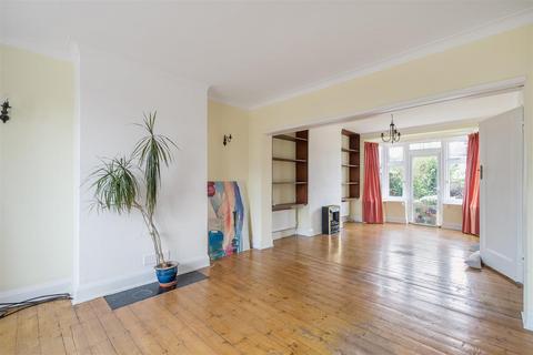 3 bedroom semi-detached house for sale, Chantry Close, Harrow