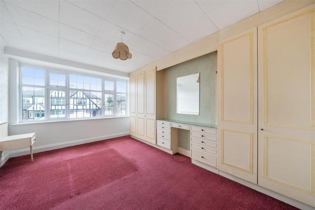 Bedroom 1.jpg