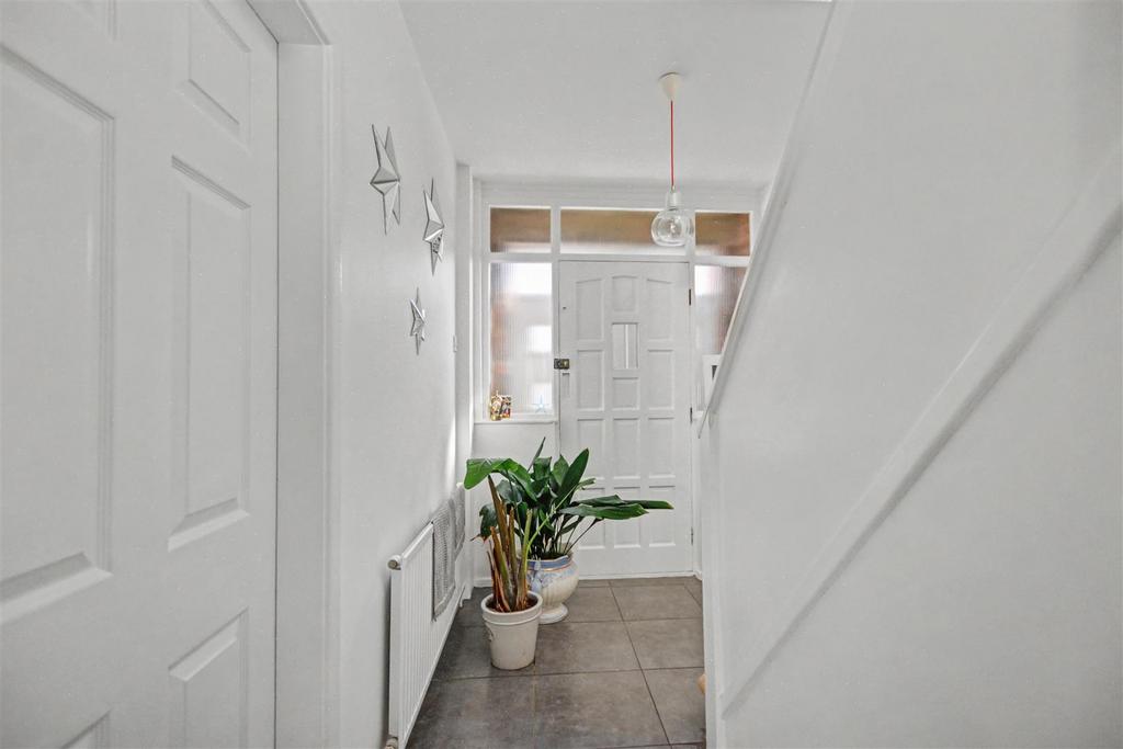 Entrance Hall 1.jpeg