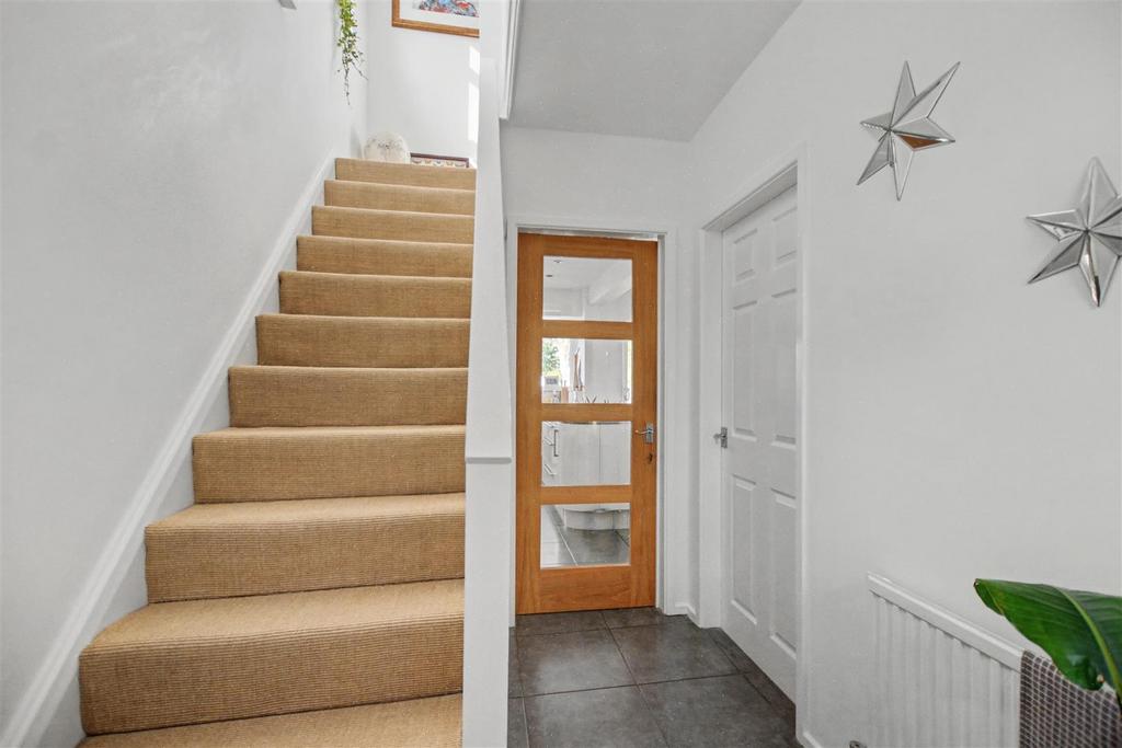 Entrance Hall 2.jpeg
