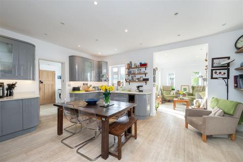 4 bedroom semi-detached house for sale, Junction Road, Burgess Hill