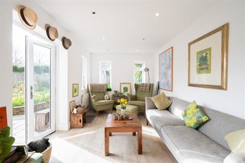 4 bedroom semi-detached house for sale, Junction Road, Burgess Hill