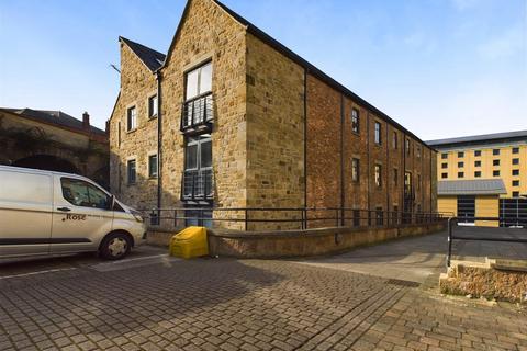 2 bedroom apartment to rent, Curzon Place, Gateshead NE8
