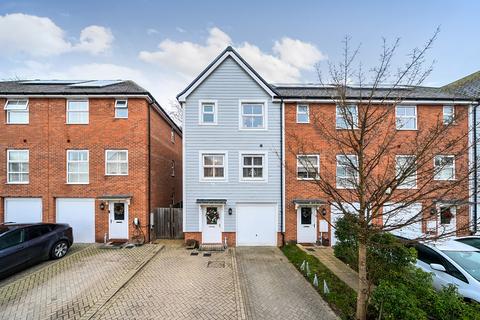 Plaxton Way, Ware, SG12