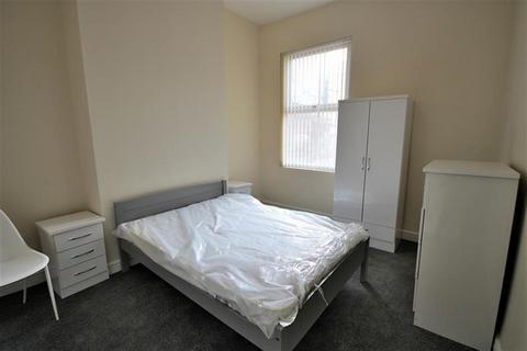 undefined, Bootle L20