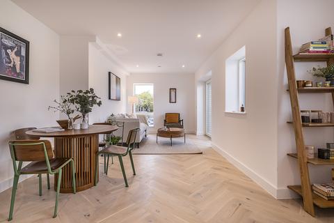 undefined, Northcote Road, London, SW11