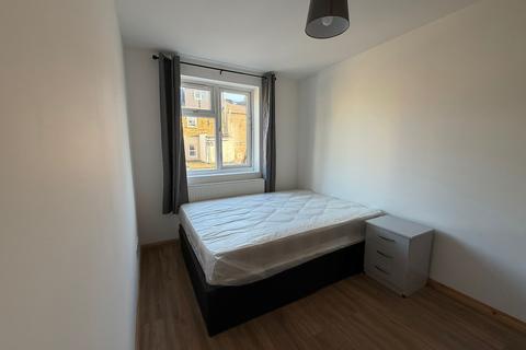 undefined, Seven Sisters Road, London N7