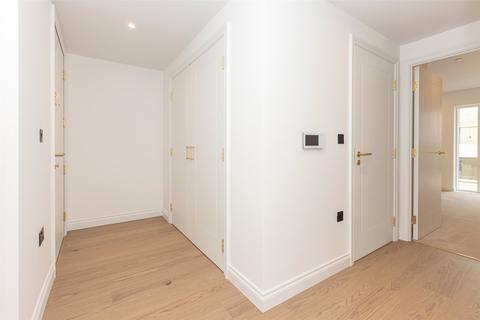 2 bedroom apartment to rent, Watermeadow Lane, London, SW6