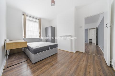 2 bedroom flat to rent, Clayton Street, London, SE11