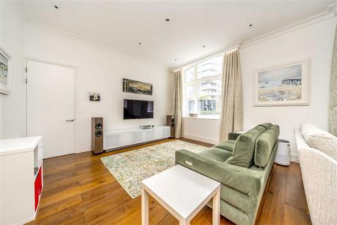 undefined, Leman Street, London E1