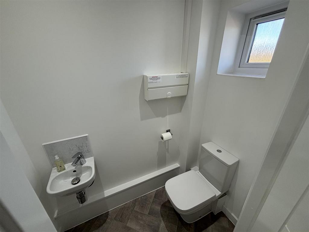 Toilet .jpeg