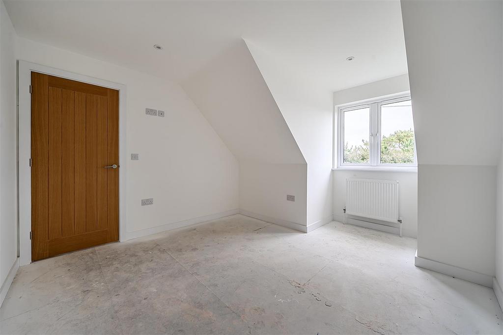 Bedroom 4.jpg