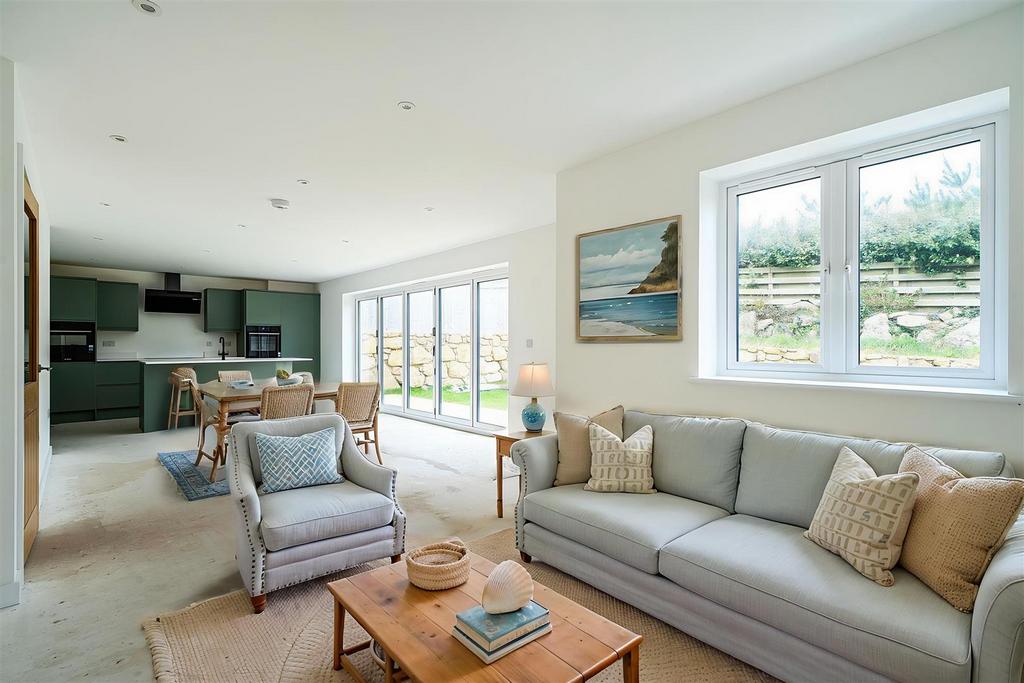 Staged dining area.jpg