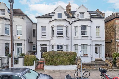 1 bedroom flat for sale, Cromford Road, London, SW18