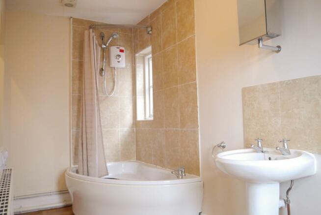 Bathroom 2.jpg