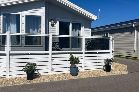 3 bedroom lodge for sale, Eastbourne Road, Pevensey Bay BN24