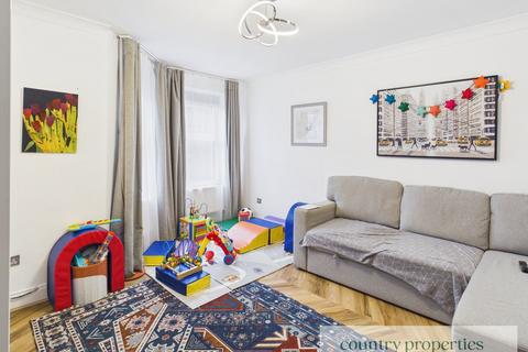 3 bedroom terraced house for sale, Woodhall Court, Welwyn Garden City, AL7