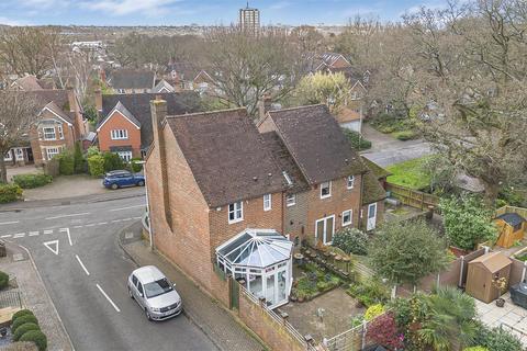 3 bedroom semi-detached house for sale, Harts Grove, Woodford Green
