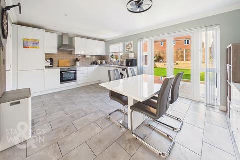 3 bedroom semi-detached house for sale, Old Hall Road, Little Plumstead, Norwich