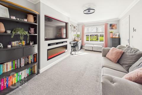 3 bedroom semi-detached house for sale, Old Hall Road, Little Plumstead, Norwich