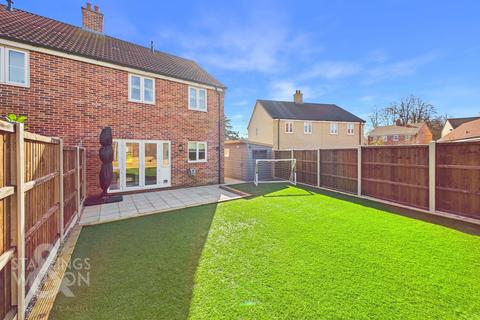 3 bedroom semi-detached house for sale, Old Hall Road, Little Plumstead, Norwich
