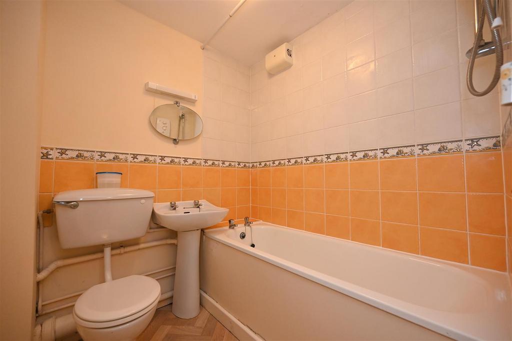 Bathroom.JPG