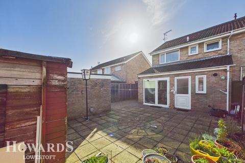 undefined, Foxglade, Oulton Broad