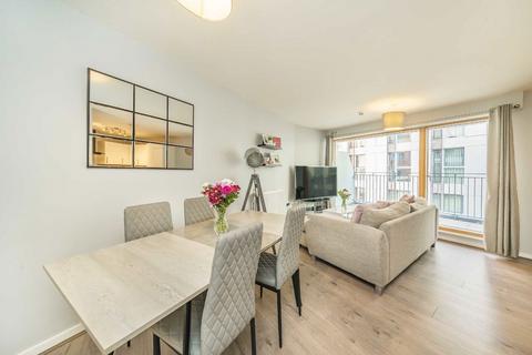 2 bedroom flat for sale, Hardwicks Square, London SW18
