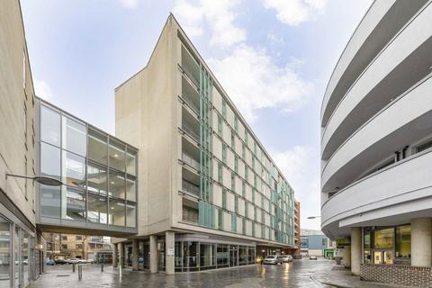 2 bedroom flat for sale, Hardwicks Square, London SW18