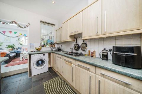 4 bedroom house for sale, Topsham Road, London SW17