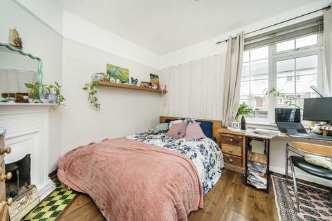 4 bedroom house for sale, Topsham Road, London SW17