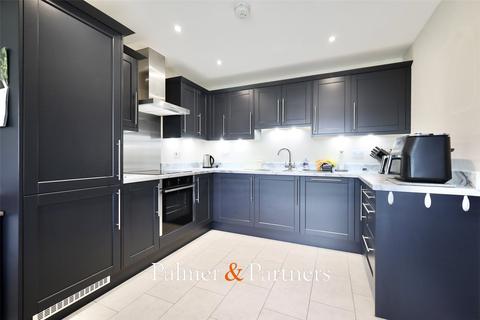 2 bedroom bungalow for sale, Parkgate Corner, Little Clacton, Clacton-on-Sea, Essex, CO16