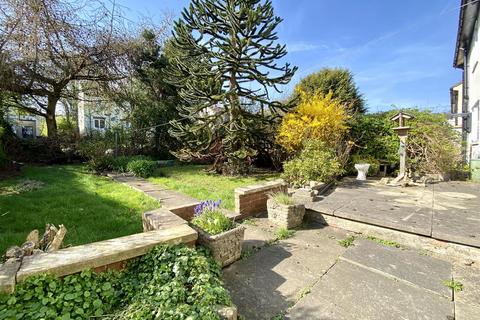 2 bedroom semi-detached house for sale, Wilton Avenue, Huddersfield