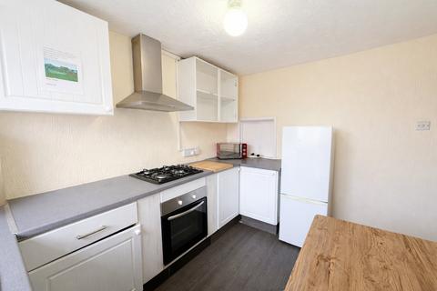 1 bedroom apartment to rent, Rayleigh Road (Bedroom 3), Thundersley, Benfleet, Essex, SS7