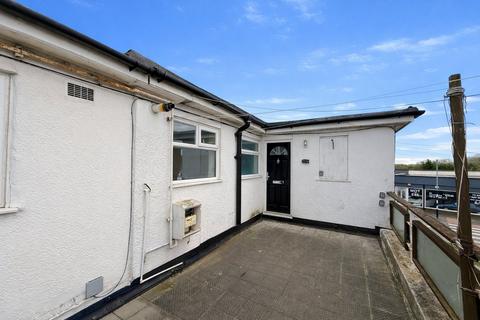 1 bedroom apartment to rent, Rayleigh Road (Bedroom 3), Thundersley, Benfleet, Essex, SS7